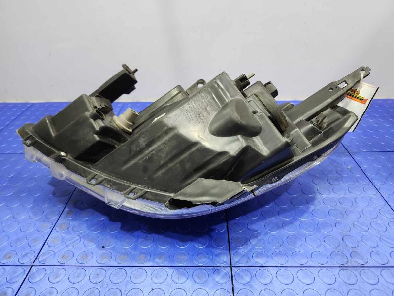 2012 Nissan Versa Headlamp Assembly