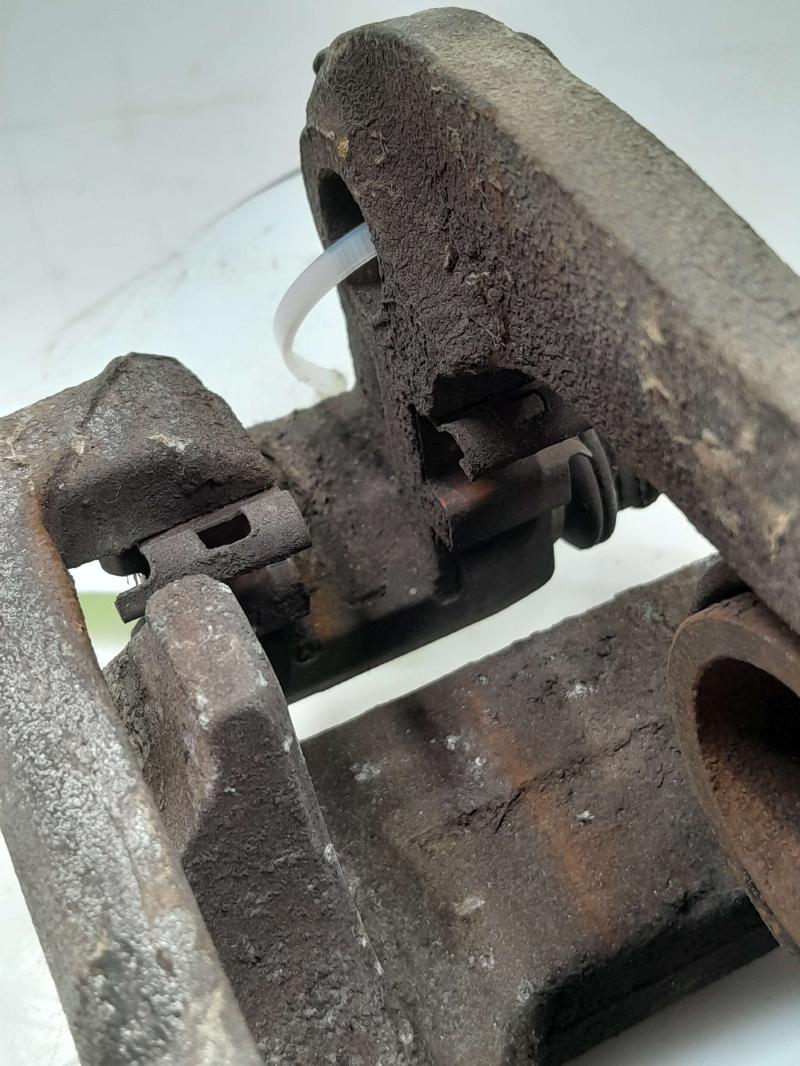 2014 Kia Sedona Caliper