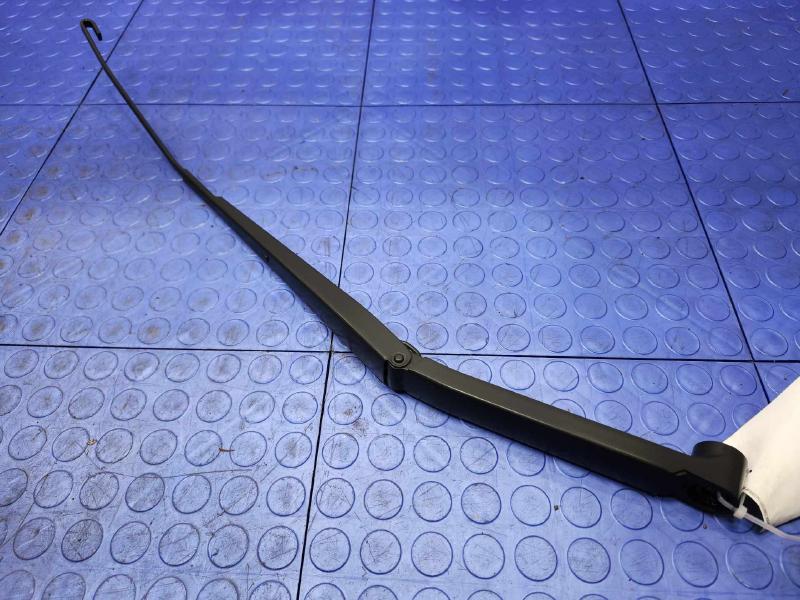 2015 Nissan Leaf Wiper Arm
