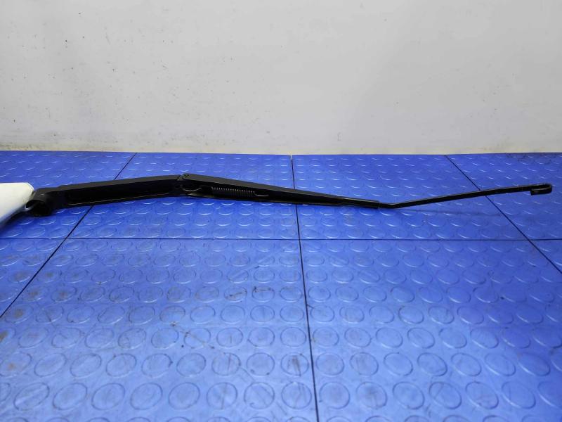 2015 Nissan Leaf Wiper Arm