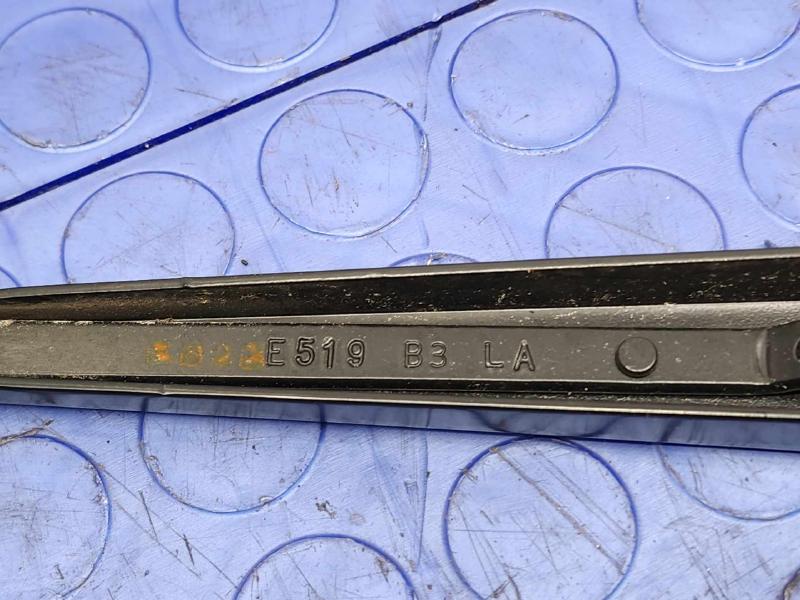 2015 Nissan Leaf Wiper Arm