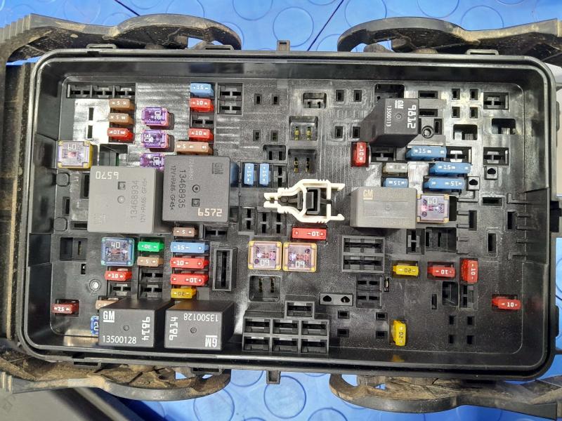2018 Chevrolet Malibu Engine Fuse Box