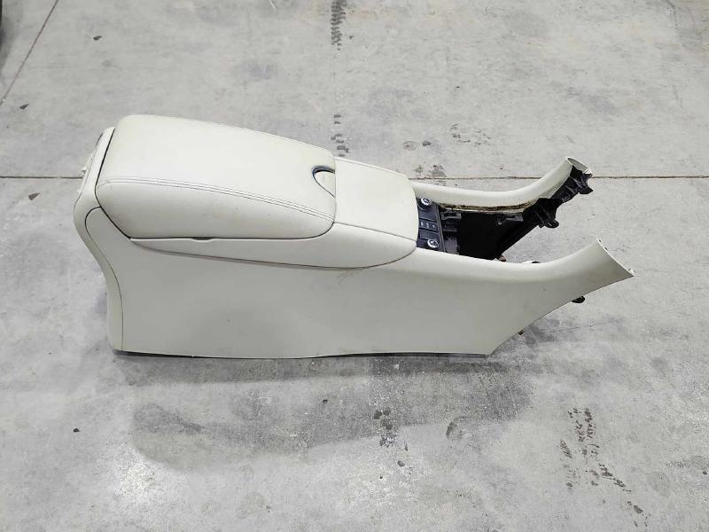 2010 Infiniti EX35 Front Console