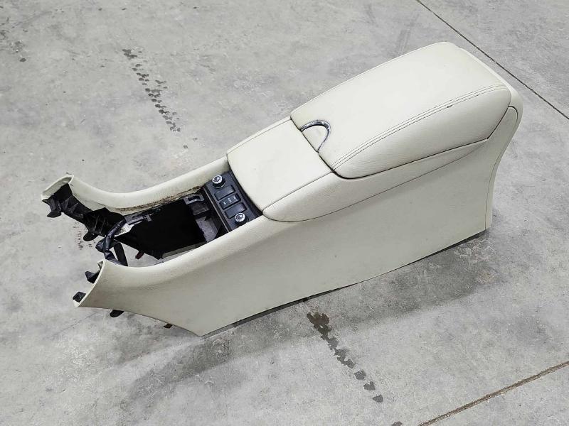 2010 Infiniti EX35 Front Console