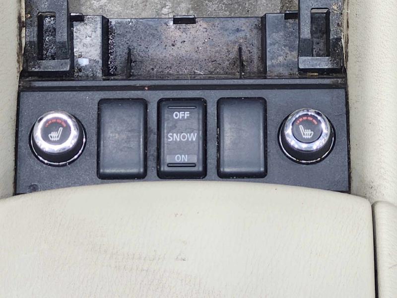 2010 Infiniti EX35 Front Console