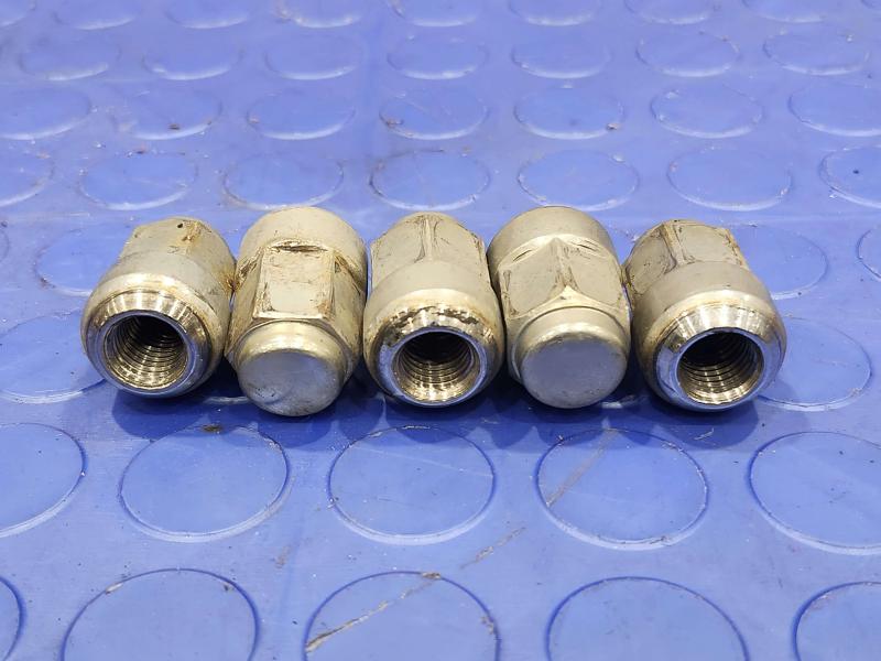 2013 Honda Civic Lug Nuts
