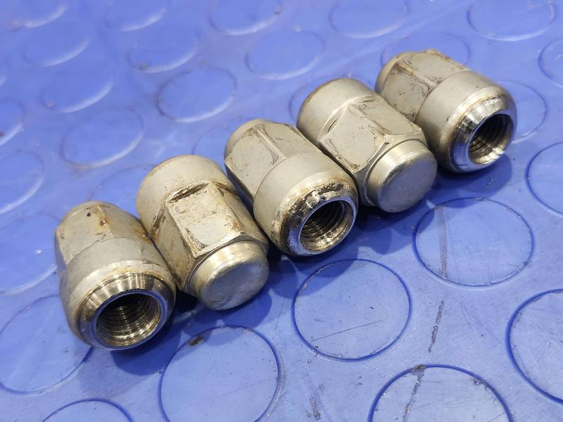 2013 Honda Civic Lug Nuts