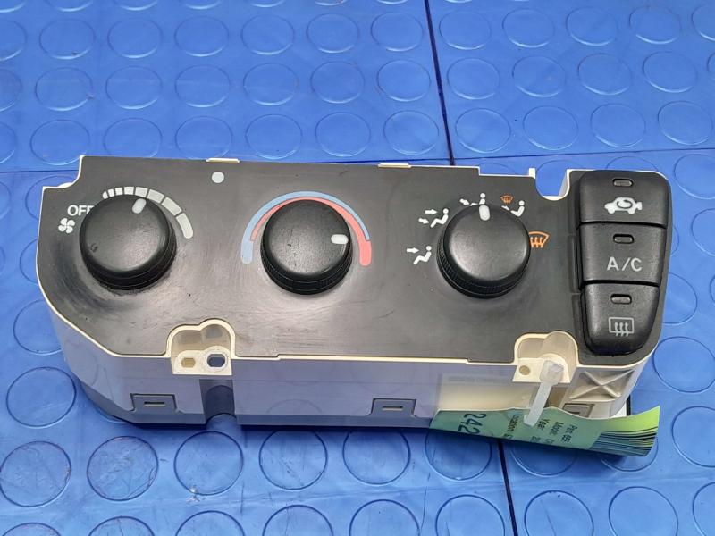 2001 Honda CR-V Heater A/C Control