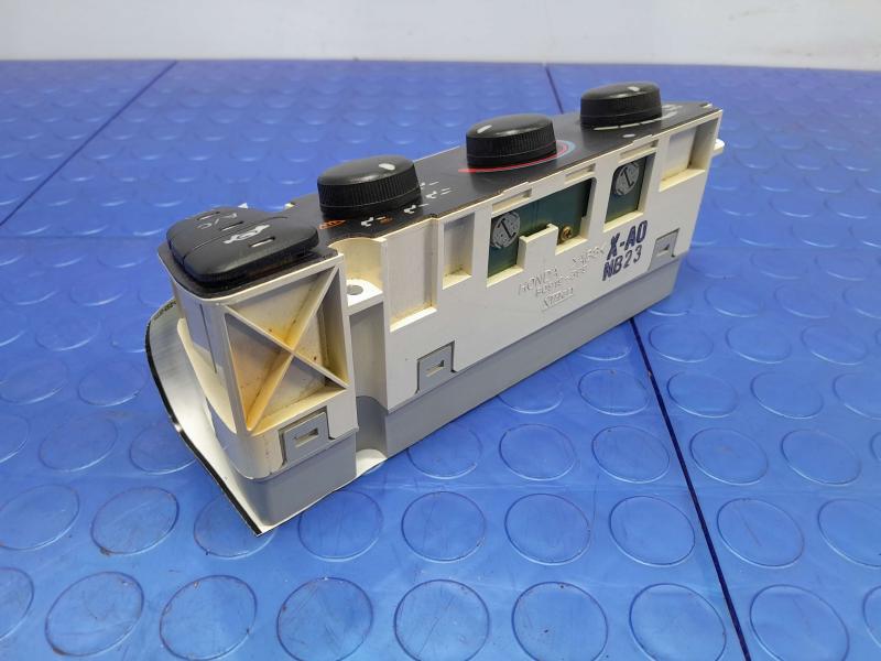 2001 Honda CR-V Heater A/C Control