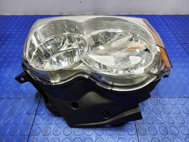 2005 Jeep Grand Cherokee Headlamp Assembly