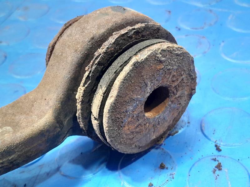 2005 Ford Explorer Upper Control Arm Front