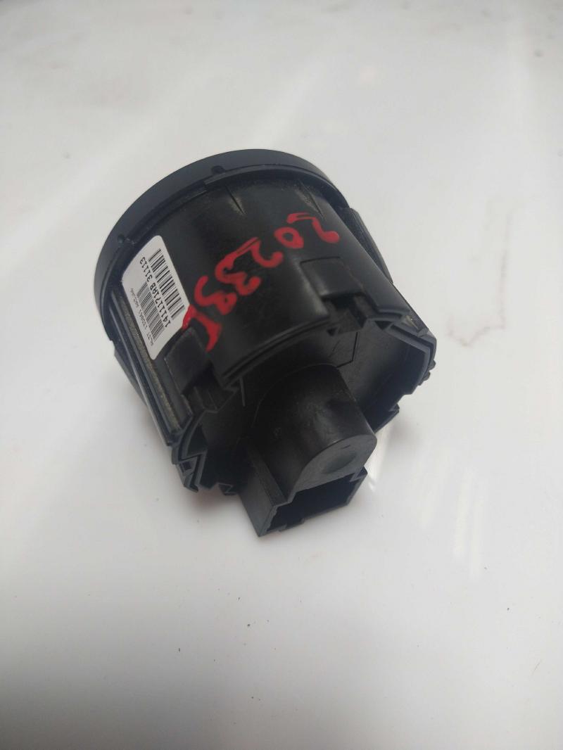 2014 Ford F-150 Headlight Switch (Dash Mtd)