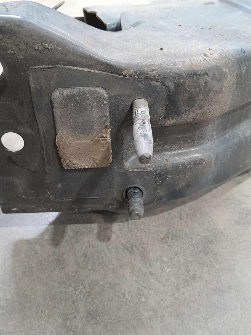 2014 Kia Sedona Rear Bumper Reinforcement