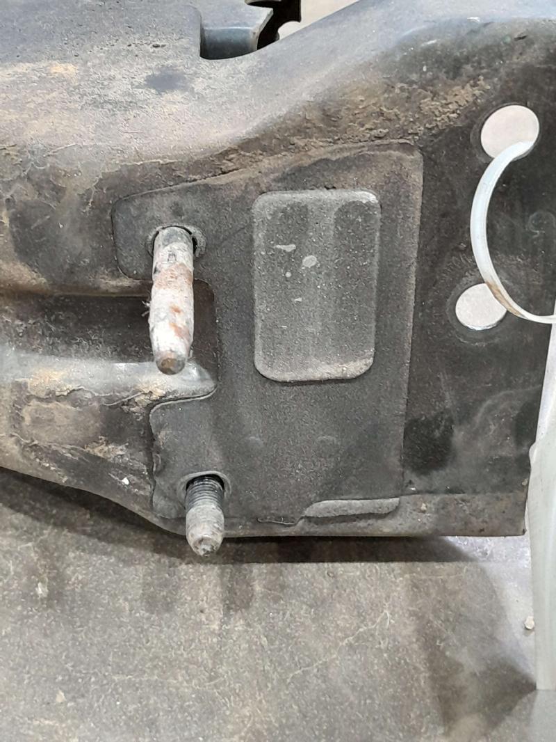 2014 Kia Sedona Rear Bumper Reinforcement