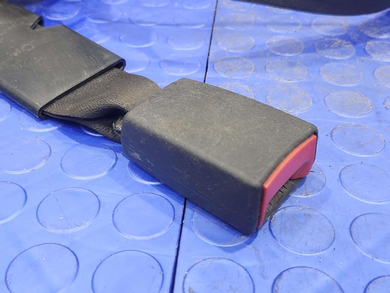 2010 Dodge Ram 1500 Rear Seat Belt