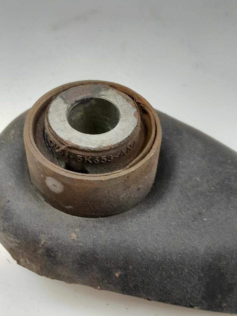 2019 Ford Escape Lower Control Arm Rr