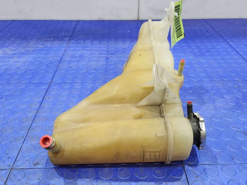 2013 Chrysler 300 Coolant Recovery Bottle