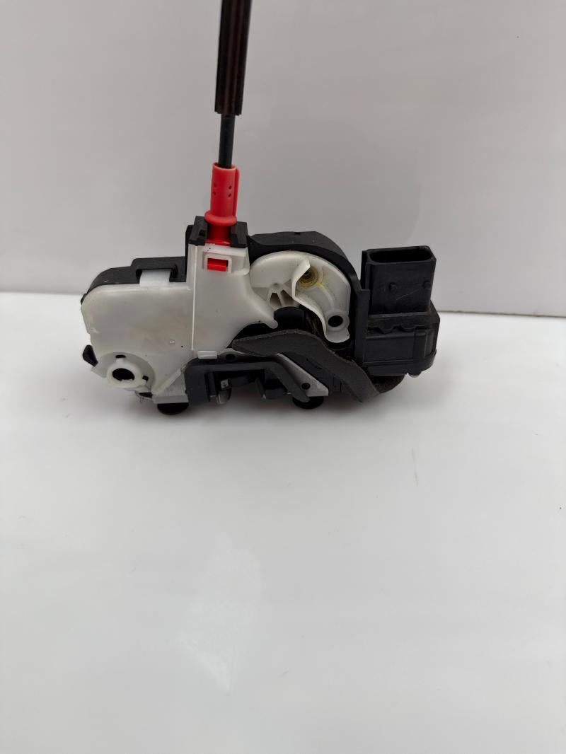2013 Chevrolet Sonic Front Door Latch