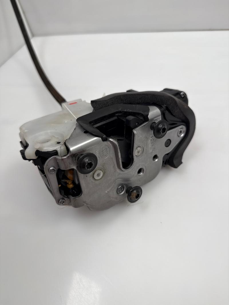 2013 Chevrolet Sonic Front Door Latch