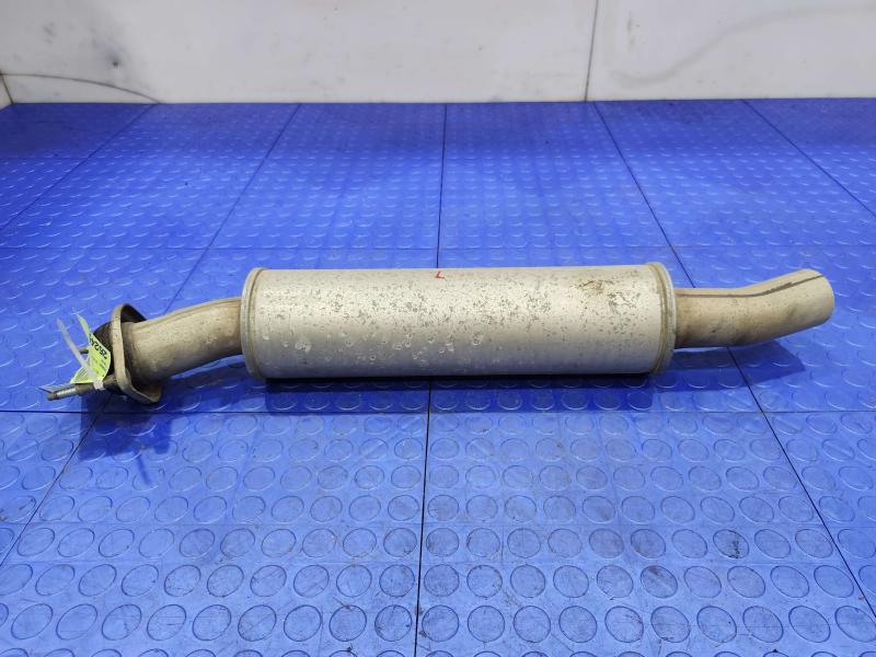 2013 Chrysler 300 Muffler