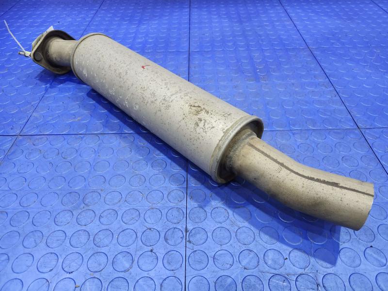 2013 Chrysler 300 Muffler