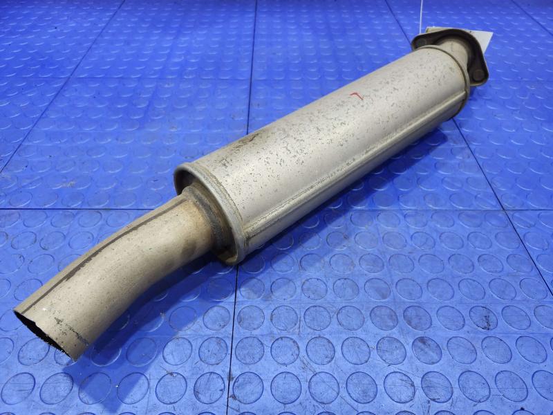 2013 Chrysler 300 Muffler