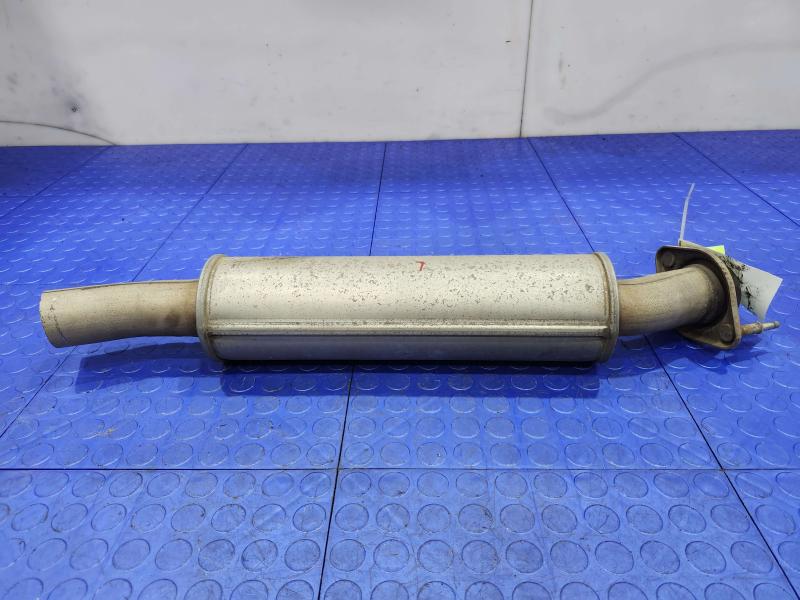 2013 Chrysler 300 Muffler
