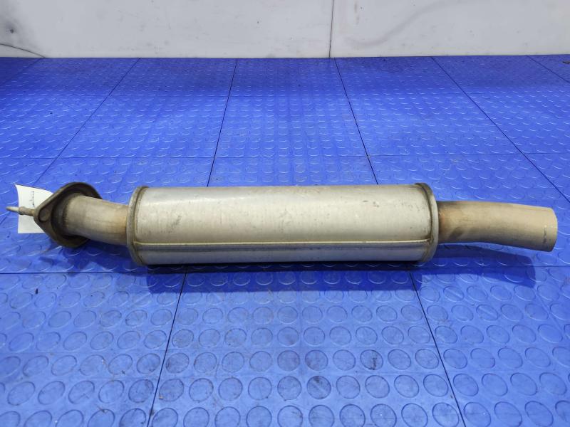 2013 Chrysler 300 Muffler