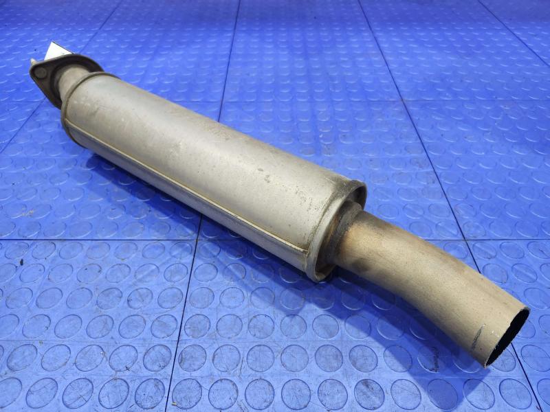 2013 Chrysler 300 Muffler