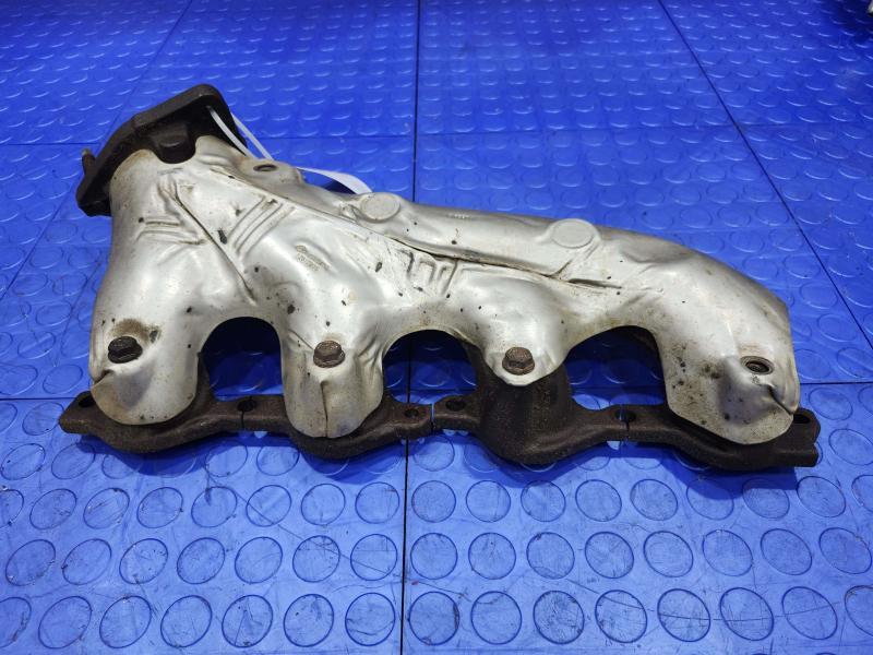 2017 Chevrolet Silverado 2500 Exhaust Manifold