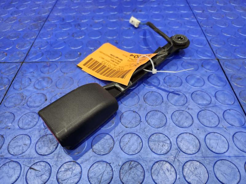 2013 Nissan Pathfinder Front Seat Belt