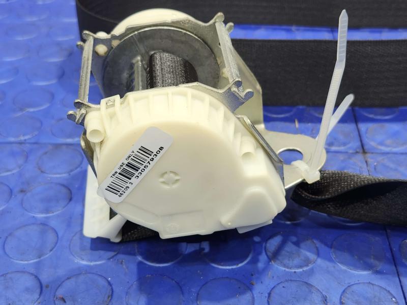 2010 Chevrolet Tahoe Rear Seat Belt
