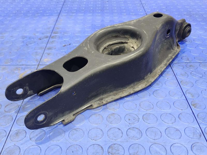 2014 Dodge Challenger Lower Control Arm Rr