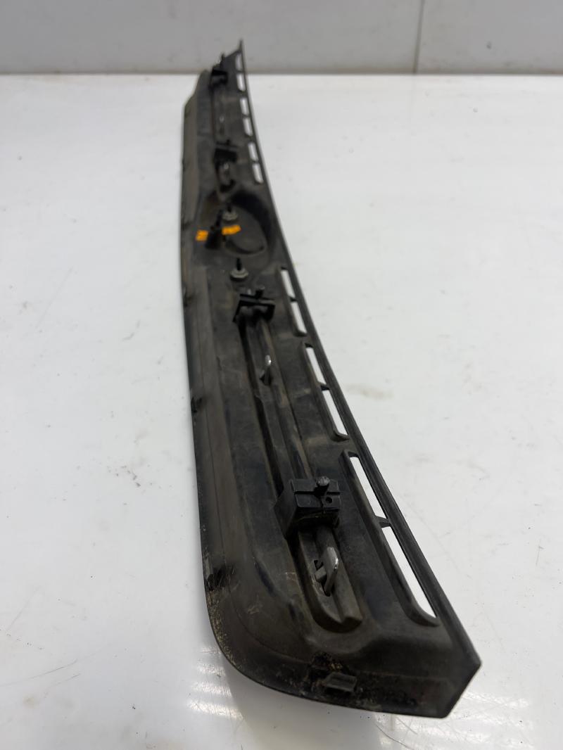 2013 - 2016 Ford Escape SE Upper Grille Assembly w/ Emblem OEM CJ5Z8200DD