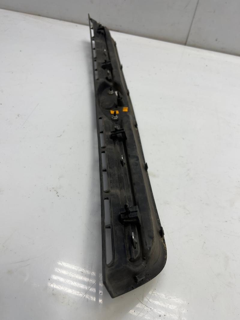 2013 - 2016 Ford Escape SE Upper Grille Assembly w/ Emblem OEM CJ5Z8200DD