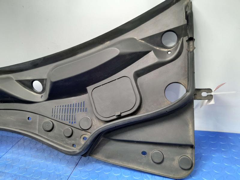 2014-2024 Maserati Ghibli Cowl Panel Cover Grille Air Inlet OEM 670010468