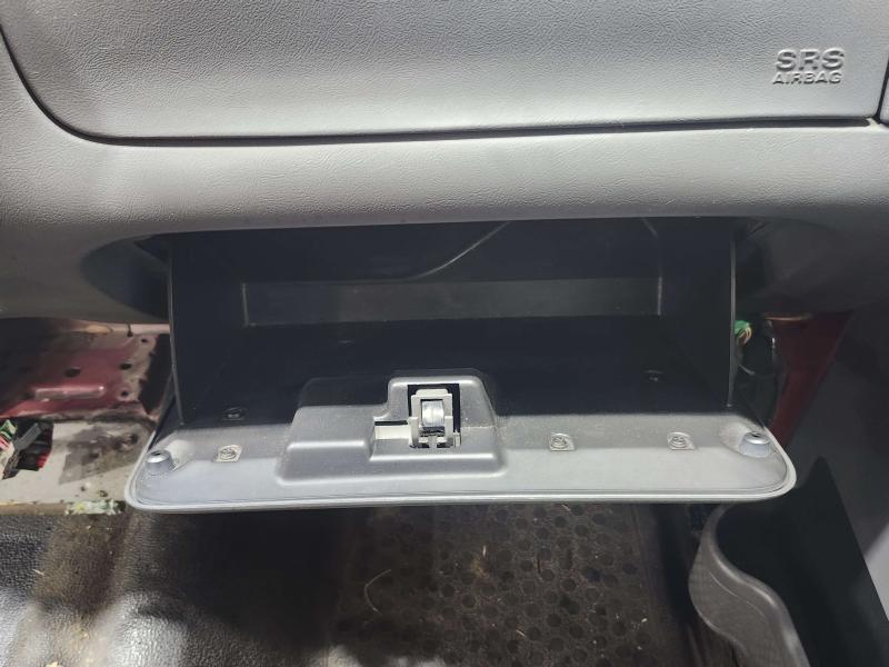 2005 Ford Explorer Glove Box