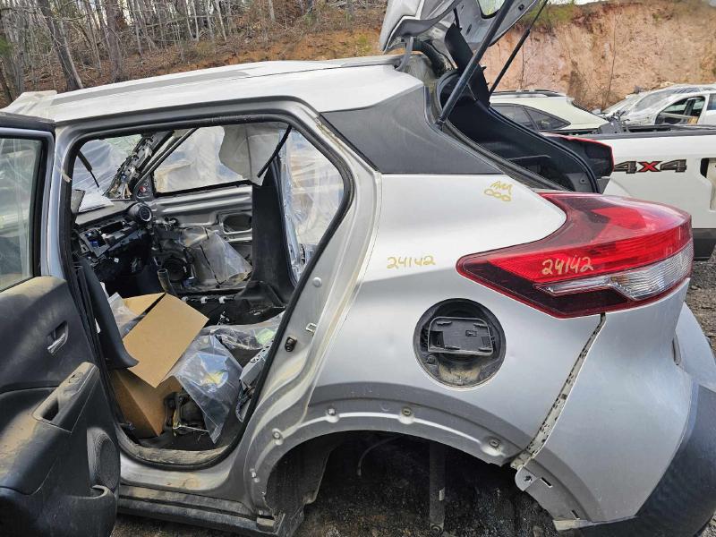 2020 Nissan Kicks Quarter Panel