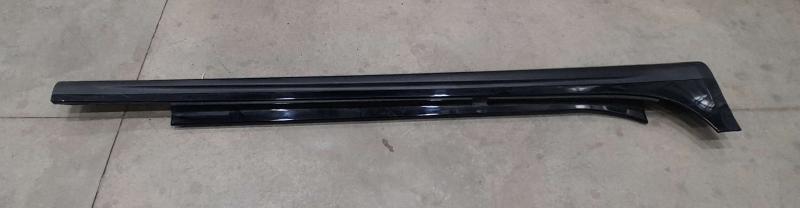 2018 Maserati Ghibli Rocker Moulding