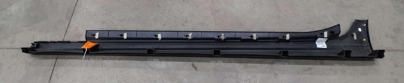 2018 Maserati Ghibli Rocker Moulding