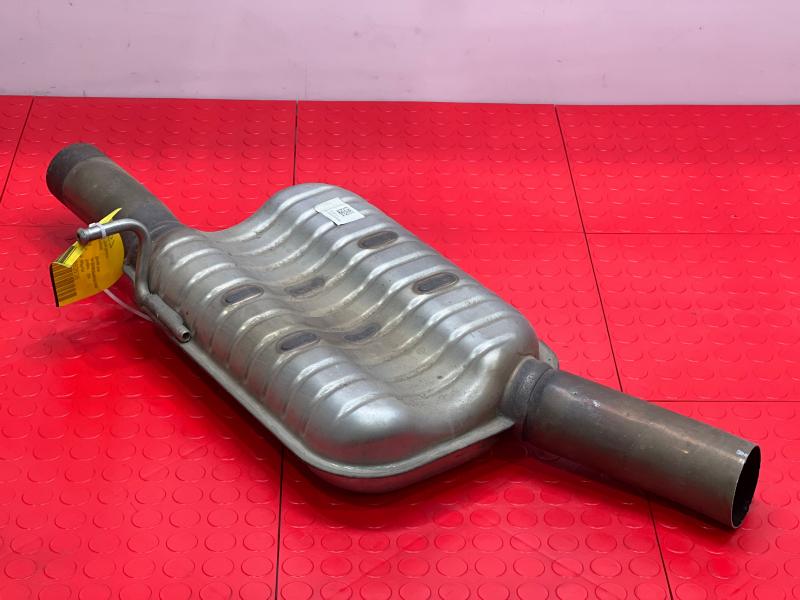 2015-2022 Audi A3 Quattro Sedan 2.0L Front Intermediate Exhaust Muffler OEM 5Q0253409C