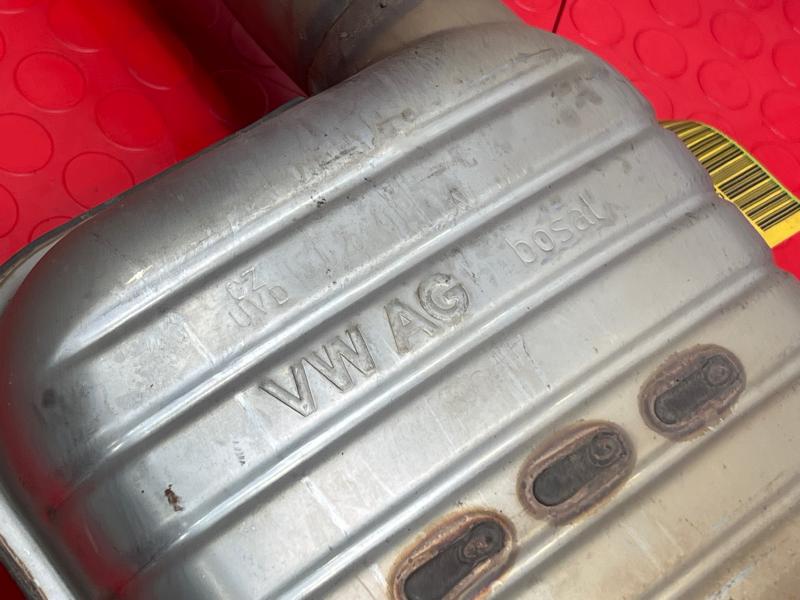 2015-2022 Audi A3 Quattro Sedan 2.0L Front Intermediate Exhaust Muffler OEM 5Q0253409C