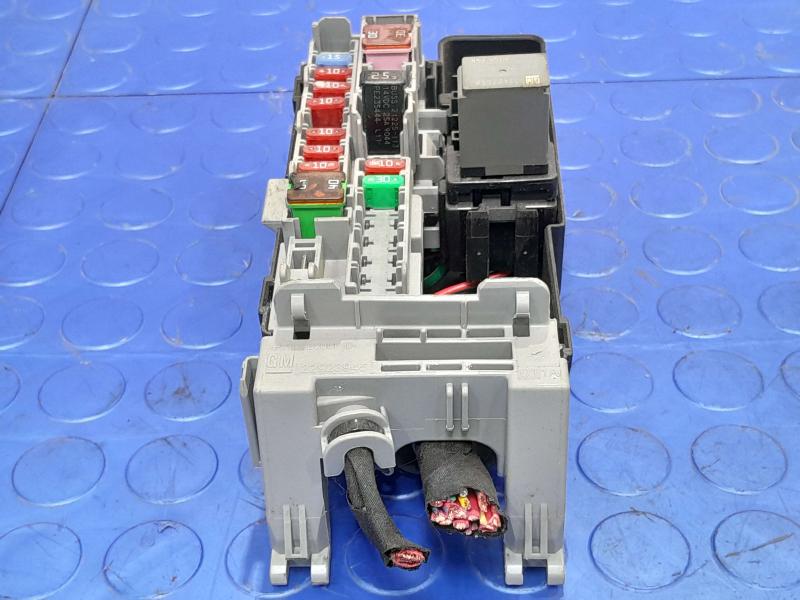 2019 GMC Terrain Cabin Fuse Box
