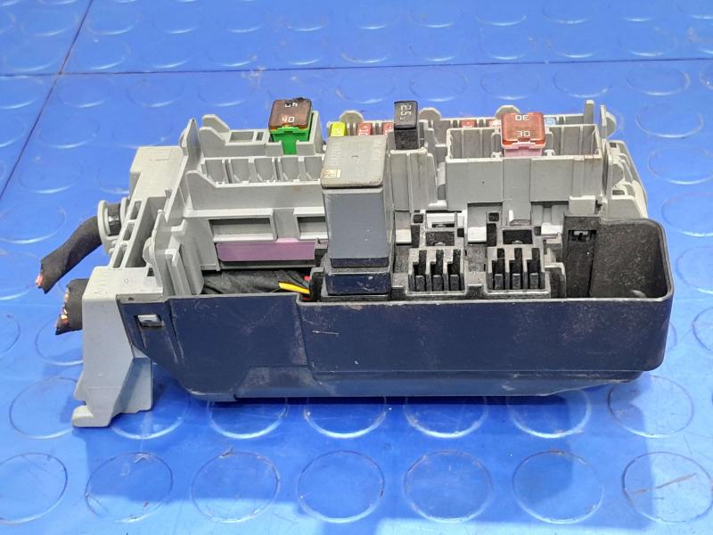 2019 GMC Terrain Cabin Fuse Box