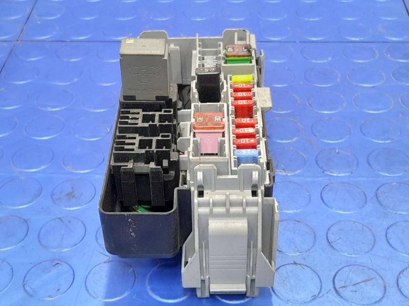 2019 GMC Terrain Cabin Fuse Box