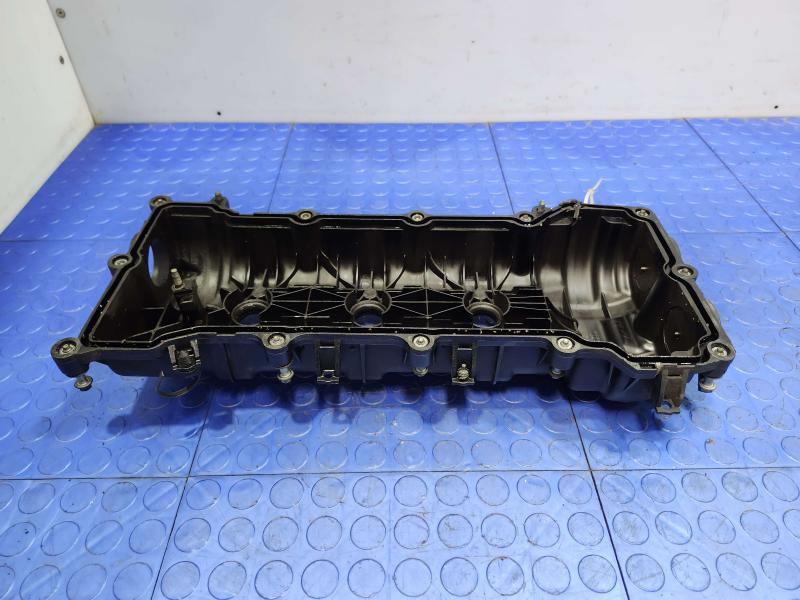 2012 Dodge Grand Caravan Valve Cover
