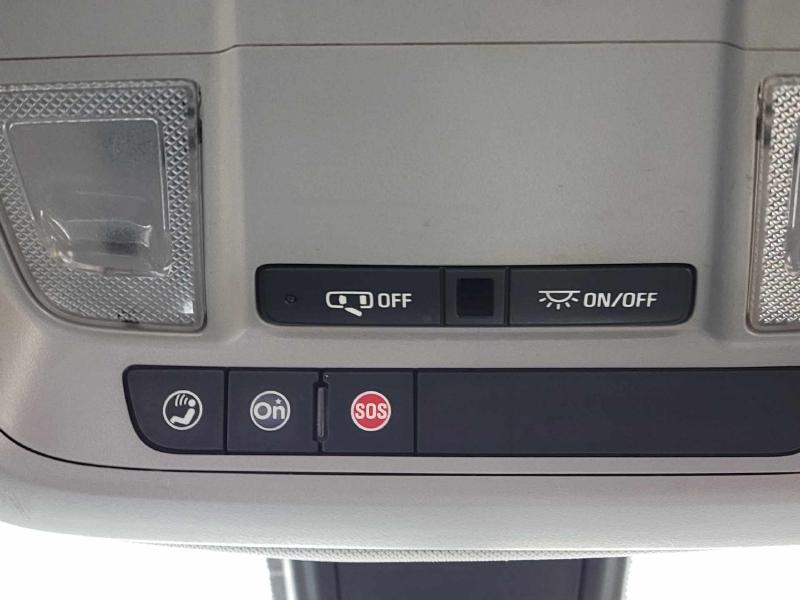 2018 Chevrolet Malibu Front Console