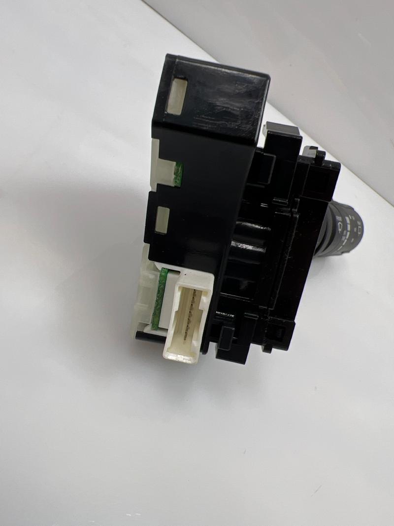 2005 2006 Nissan Pathfinder Xterra Windshield Wiper Switch OEM 25260EA00A