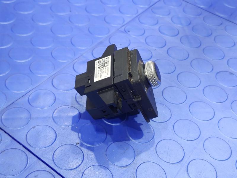 2017-2019 Audi Q7 OEM Opera Unit Switch Volume Control Switch 4M1919616B