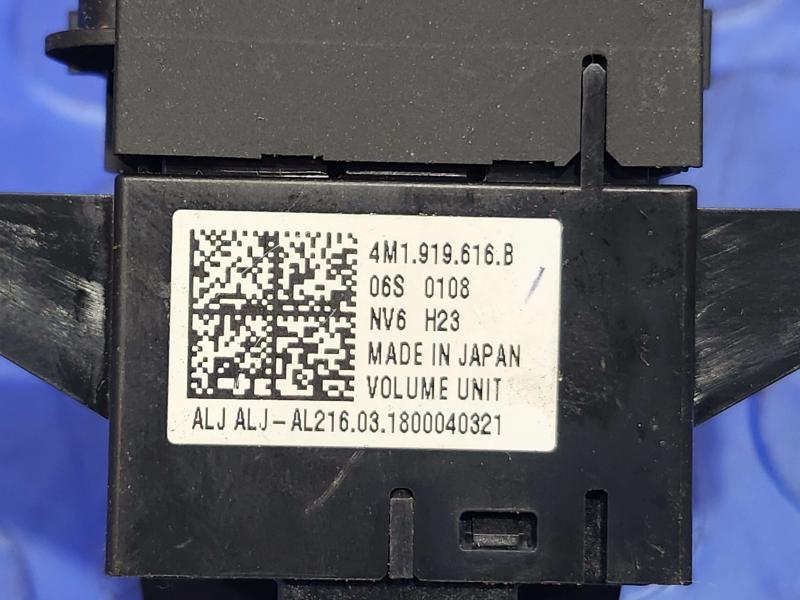 2017-2019 Audi Q7 OEM Opera Unit Switch Volume Control Switch 4M1919616B